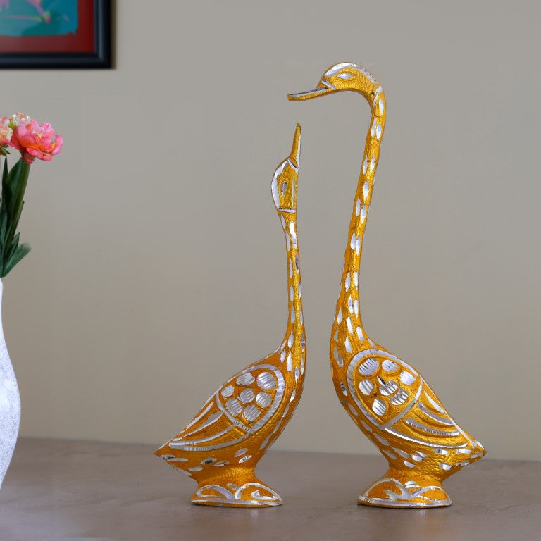 Pair of Kissing Duck, Swan Showpiece Love Couple Bird Statues Set | White Metal Swan Love Birds Pair Feng Shui Idol Couple Wedding Gift & Home Decor