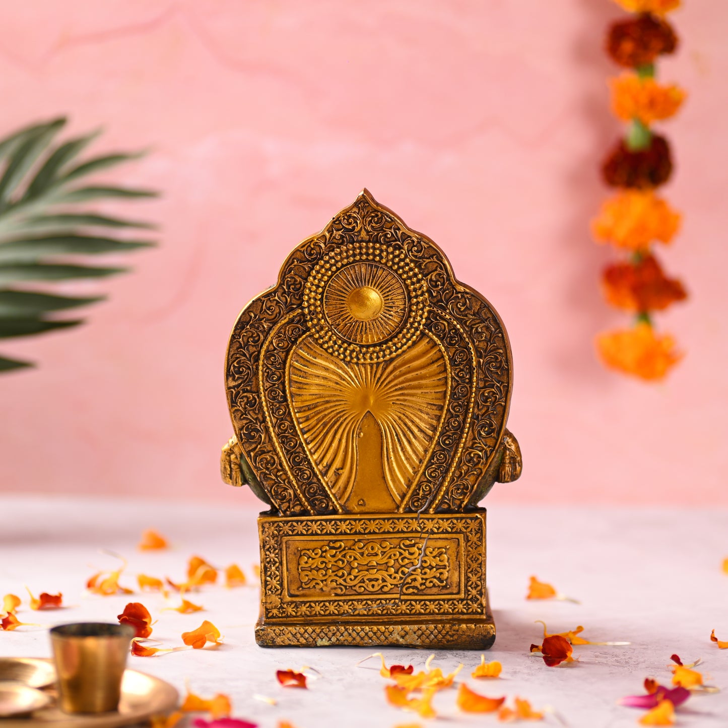 Kuber Idol Sculpture